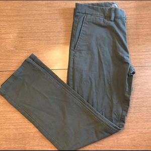 Men’s Old Navy Khaki Slim Pants in Charcoal